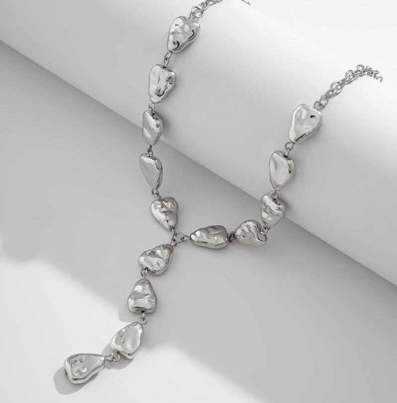 حقل سلسلة عنق بتصميم باروك غير متساوٍ على شكل حرف Y - Image 1